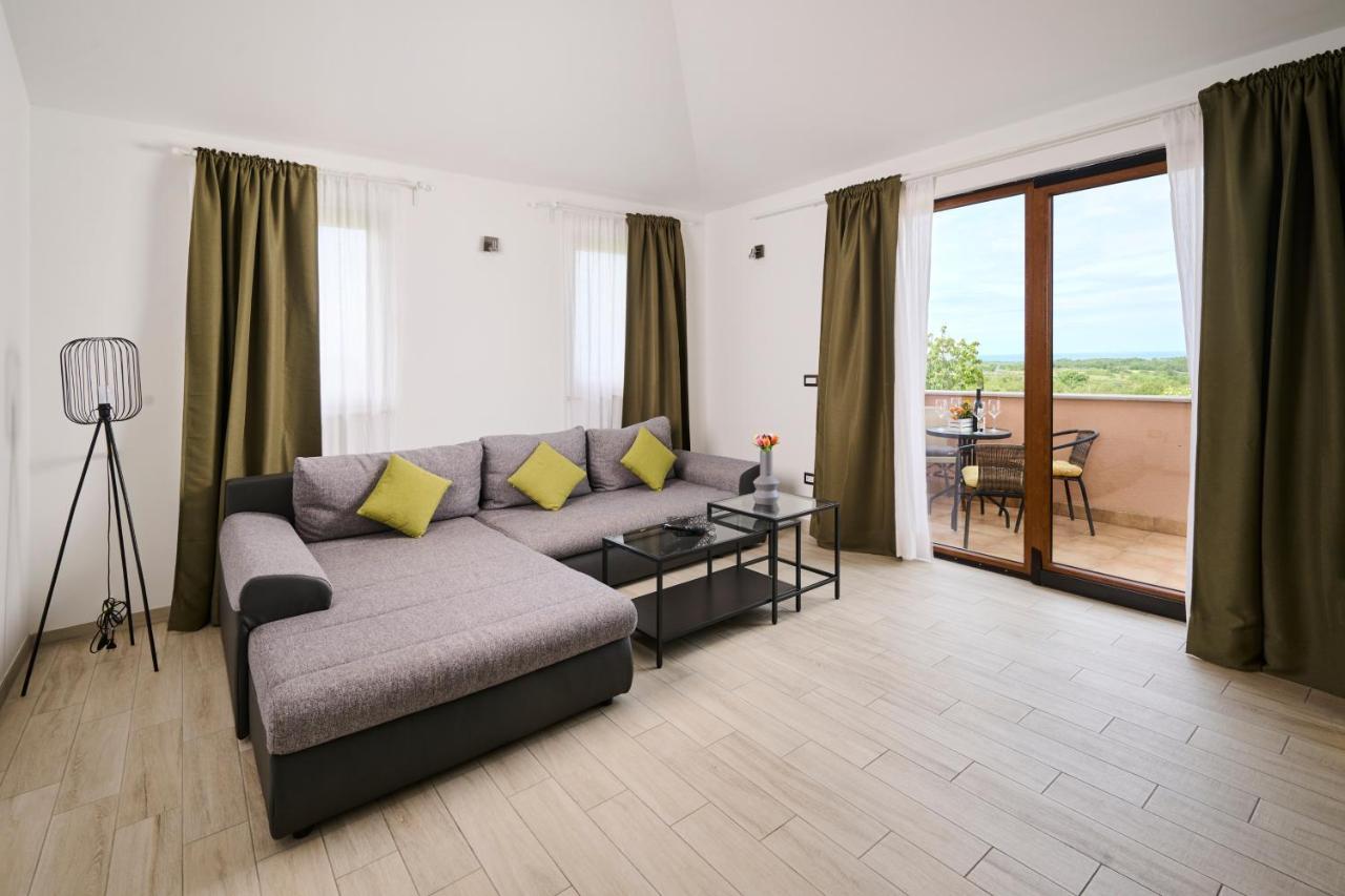 Aisha Apartment Бъртонигла Екстериор снимка